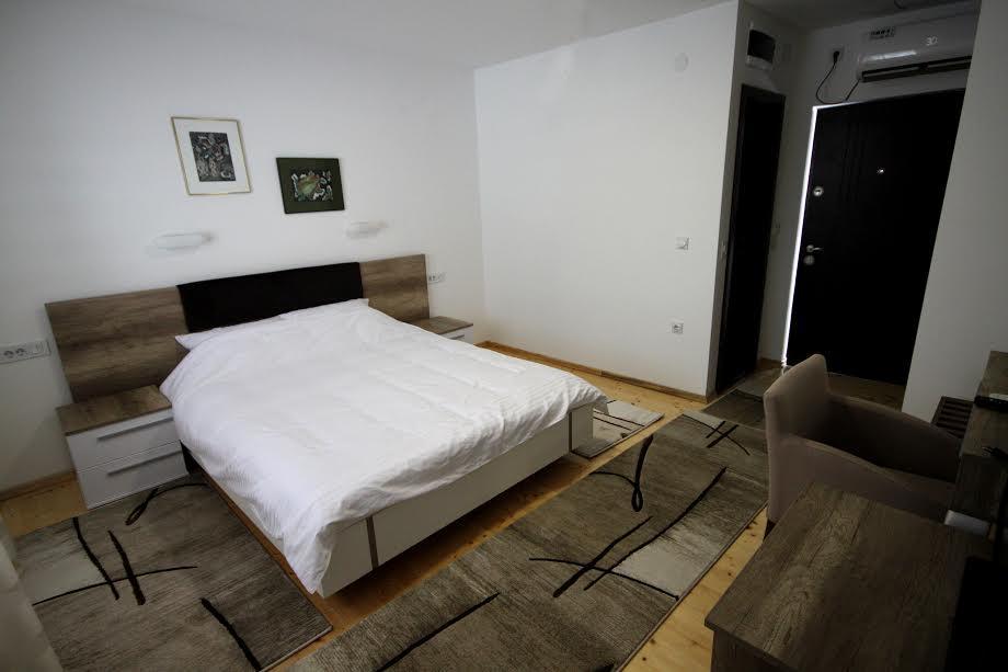 Konak Nestor Bungalows Skopje Exteriör bild